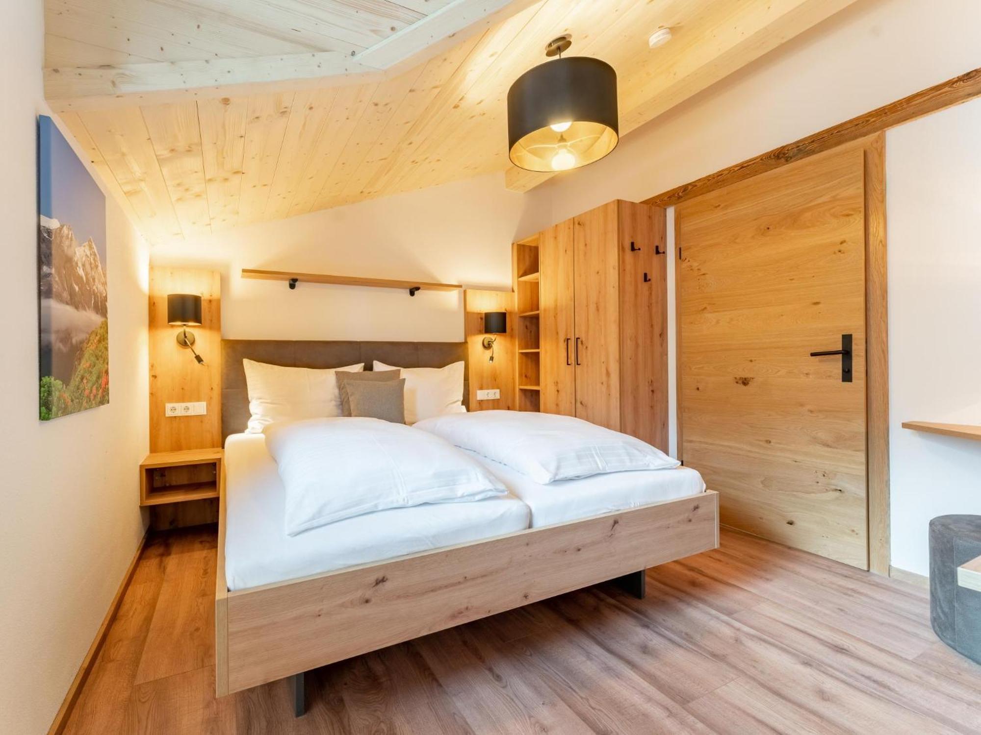 Falken Suites Top 7 Kaprun Exteriör bild