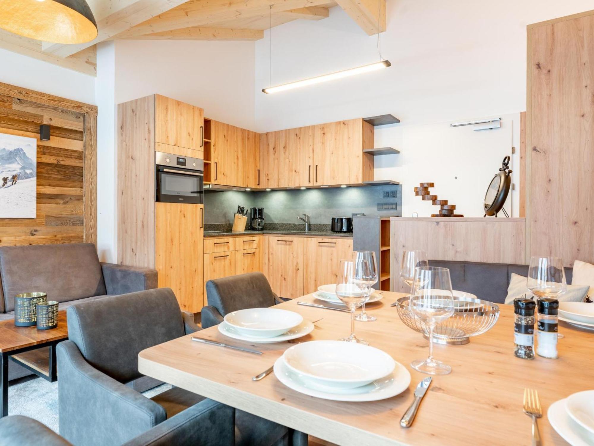 Falken Suites Top 7 Kaprun Exteriör bild