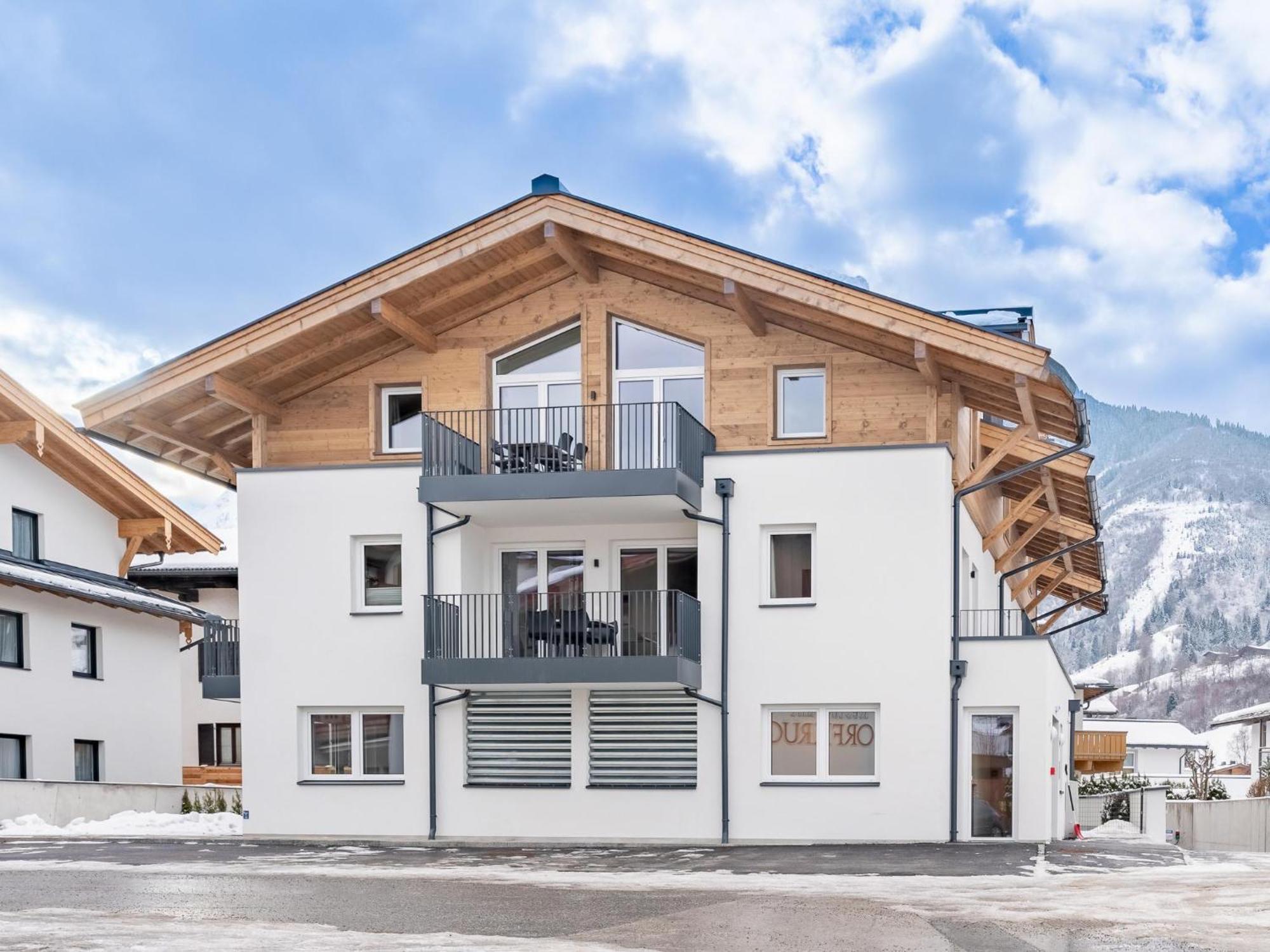 Falken Suites Top 7 Kaprun Exteriör bild