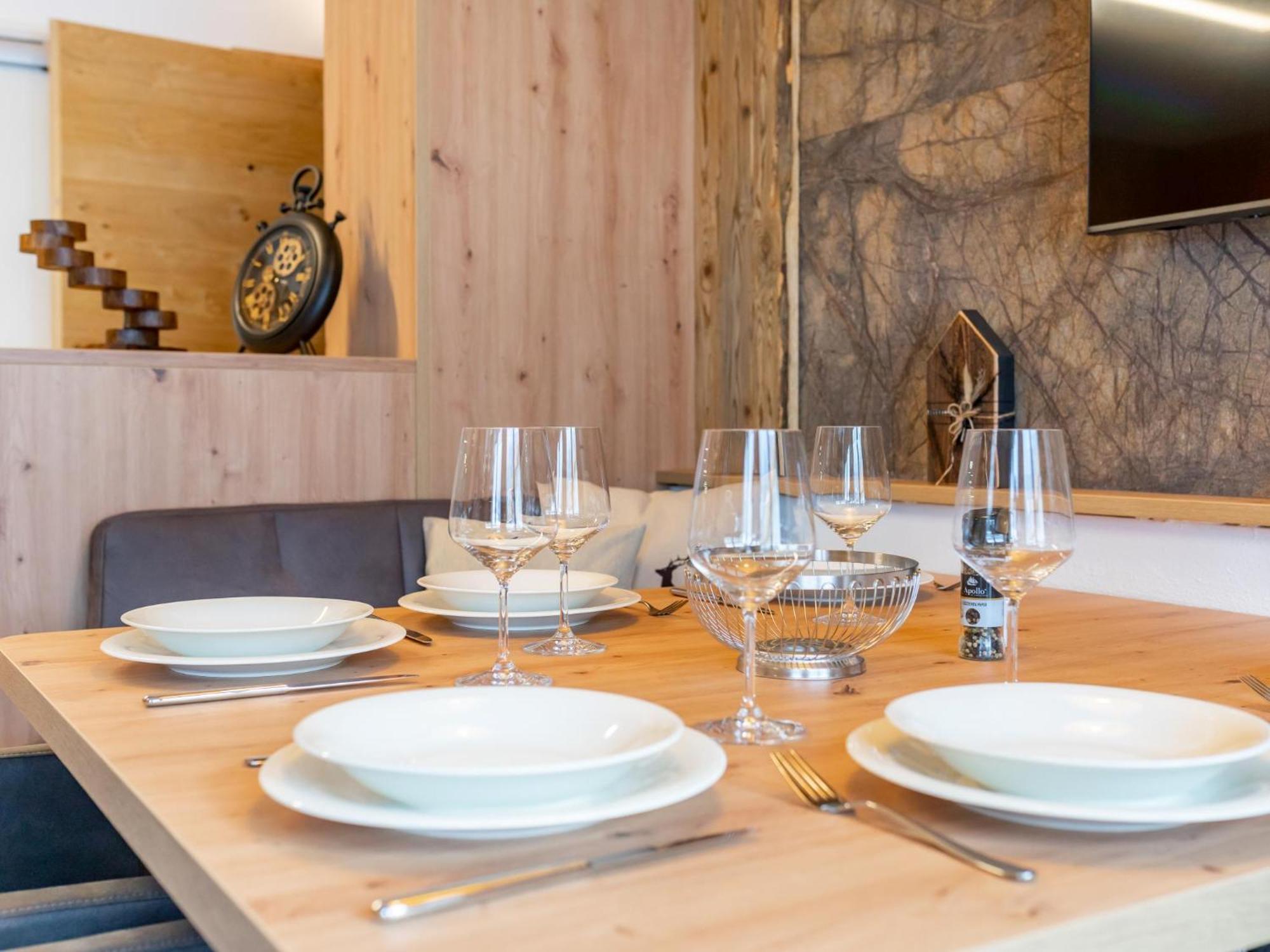 Falken Suites Top 7 Kaprun Exteriör bild