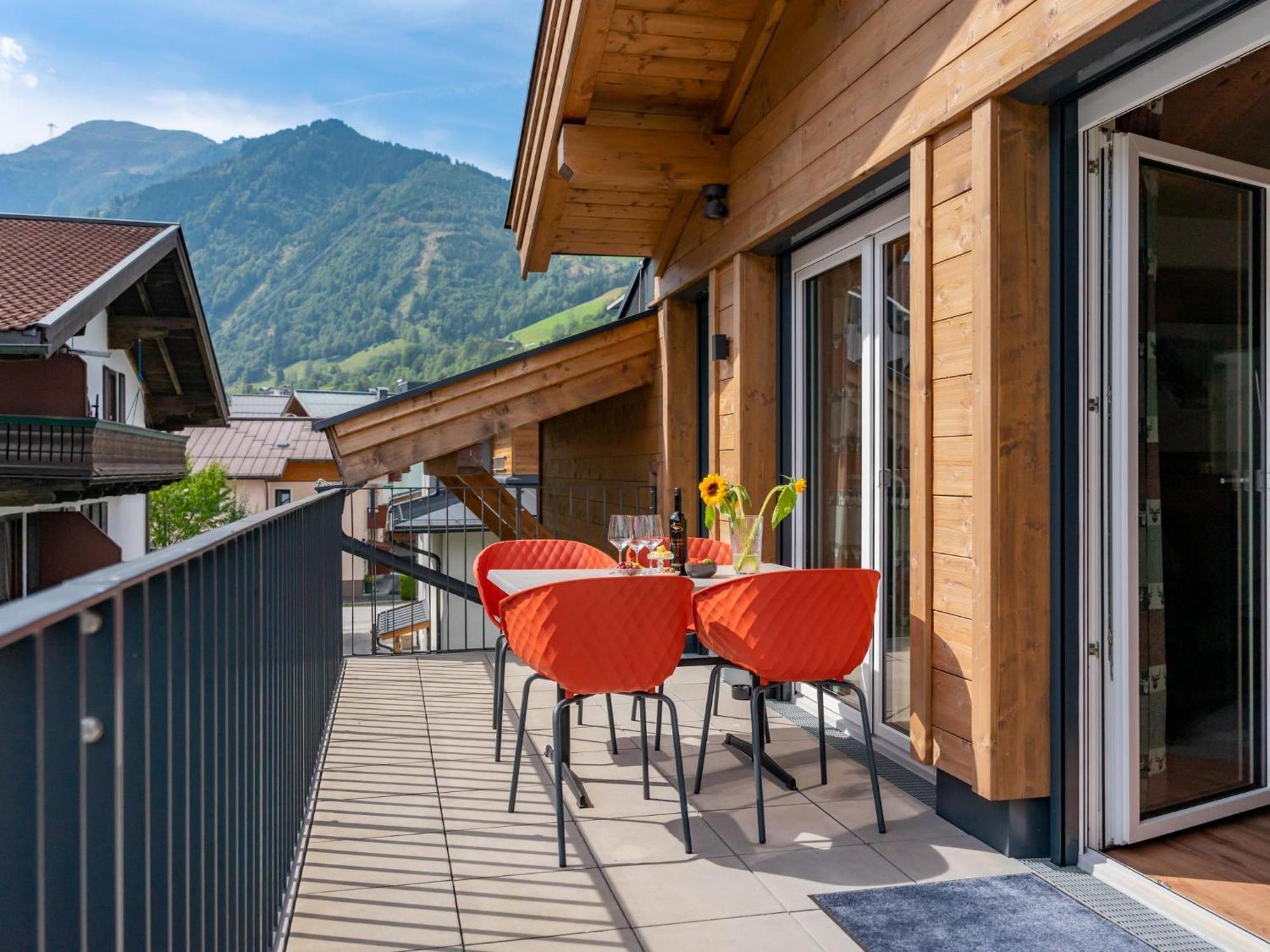 Falken Suites Top 7 Kaprun Exteriör bild